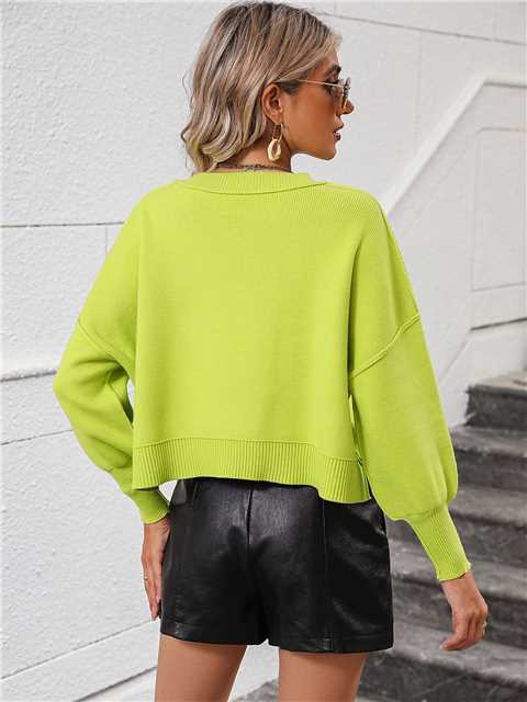 Cropped round neck sweater