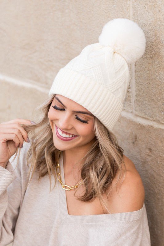 Chunky Knit Fur Pom Beanie - Emmie Gray Boutique